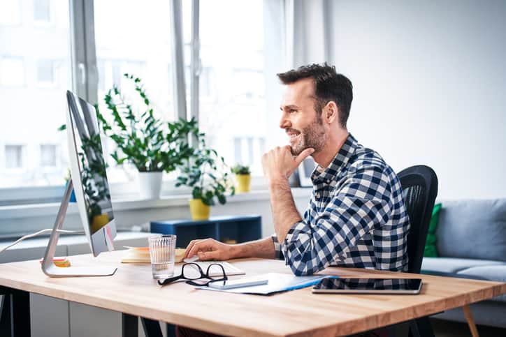 Flexible Working Hours Good Income Challenging Work Real Estate