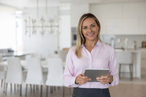 real estate agent works to renew Florida real estate license