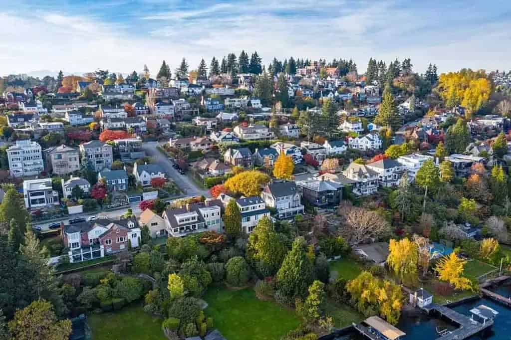 WA: A neighborhood along Lake Washington in Seattle. A fall day in the Pacific Northwest.