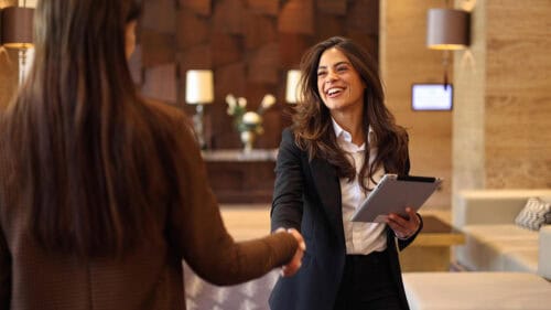 agent uses the best real estate software with clients