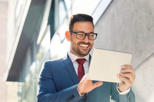 agent uses real estate marketing automation