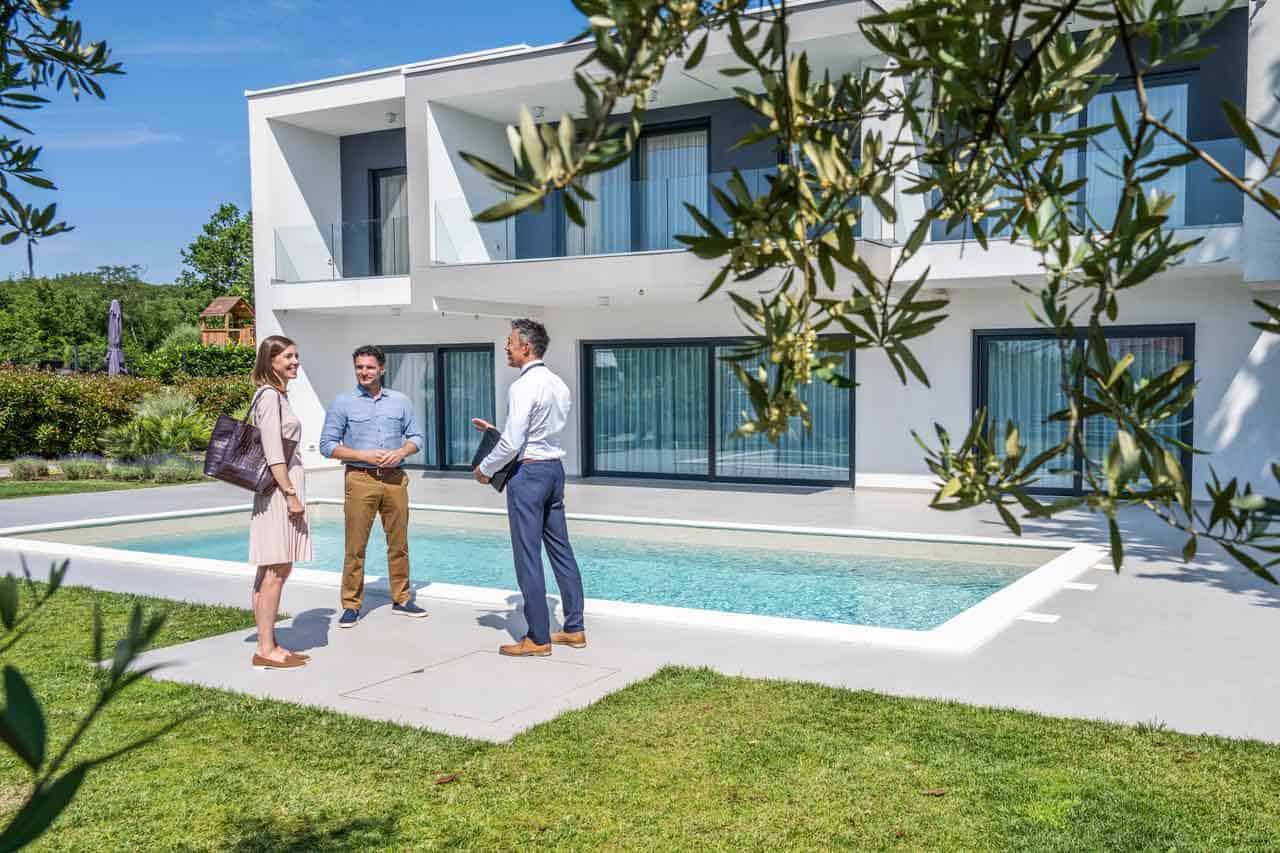 The real estate agent’s summer survival guide: 5 ways to stay ahead when business gets busy 