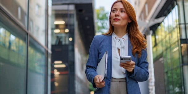 Essential Mobile Apps and Digital Tools for Appraisers in 2026